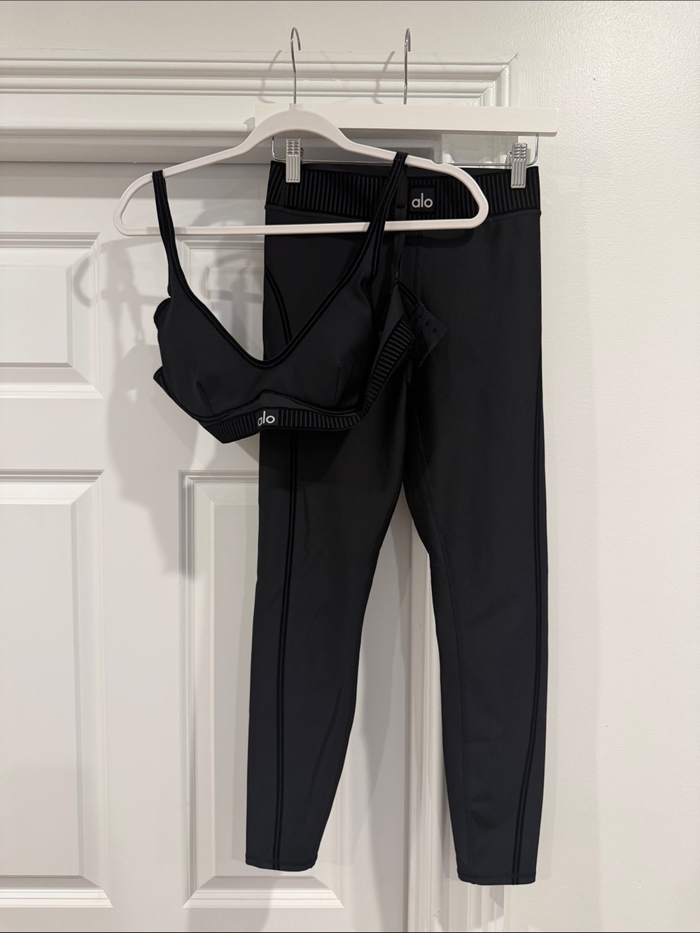 Airlift High-Waist 7/8 Line Up Legging & Sports Bra